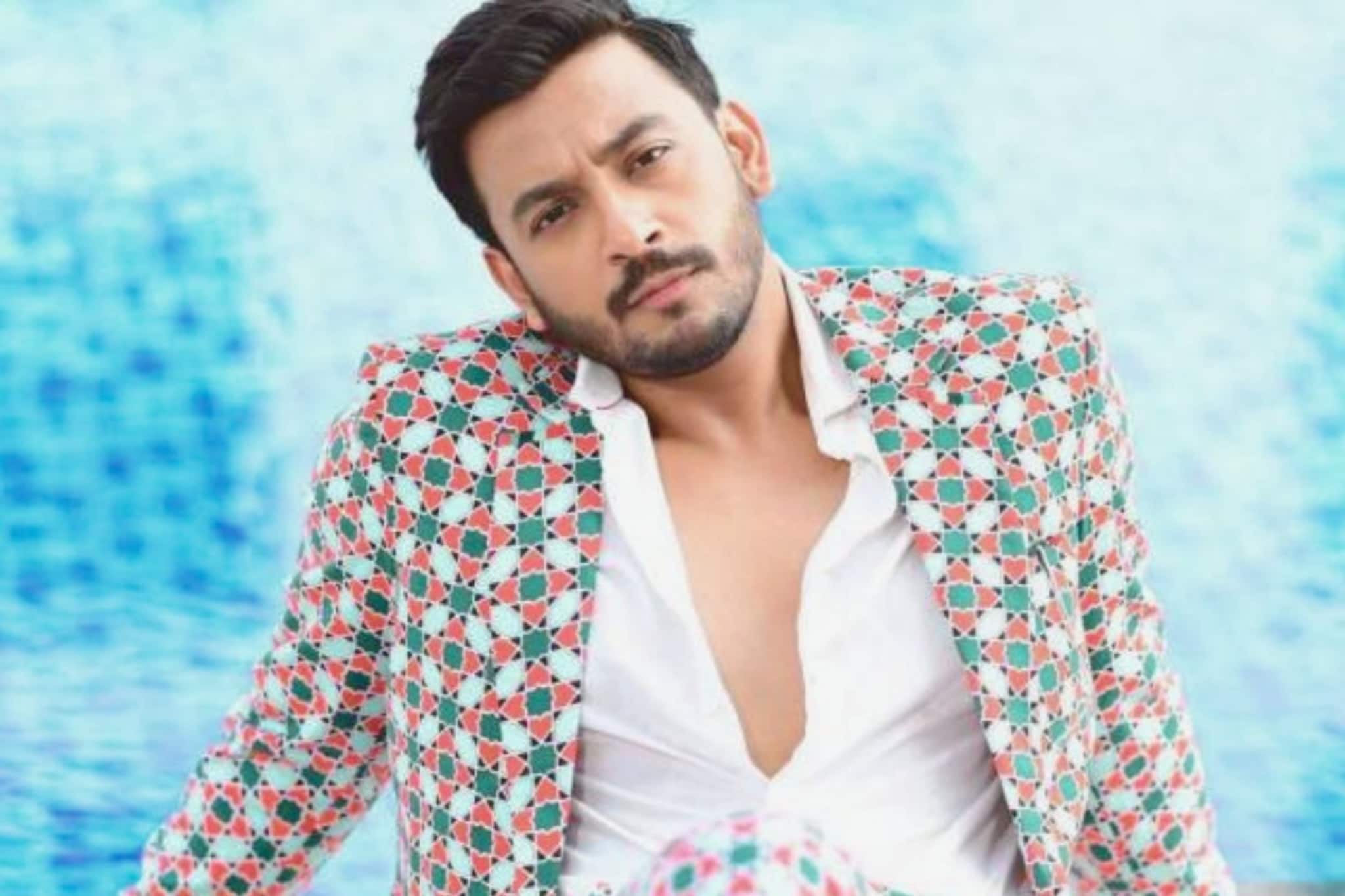 কৌশানীর সঙ্গে জুটি ভাঙল? টলিপাড়ার নায়িকার সঙ্গে রসায়ন বনির, হঠাৎ কী হল?