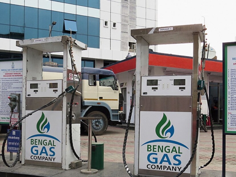 কেন্দ্রকে বারবার বলেও CNG সরবরাহের পাইপ লাইন মিলছে না। গেইল সঙ্গে মিটিং করেও সমস্যা মিটছে না। 