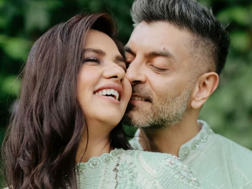 ২০২৩ সালের জীবনের দ্বিতীয় ইনিংস শুরু করেছিলেন অভিনেত্রী৷ লন্ডনের ব্যবসায়ী, কেনিয়াবাসী নিখিল প্যাটেলের সঙ্গে বিয়ে হয়েছিল মুম্বইয়ের টেলি অভিনেত্রীর। নিজের সন্তান, সৎ সন্তানদের নিয়ে এলাহি আয়োজনে বিয়ের অনুষ্ঠান সেরেছিলেন তাঁরা।