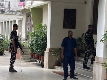 শ্রমিকদের টাকা প্রতারণা মামলার তদন্ত, সকাল হতেই শহরের একাধিক জায়গায় ইডির হানা