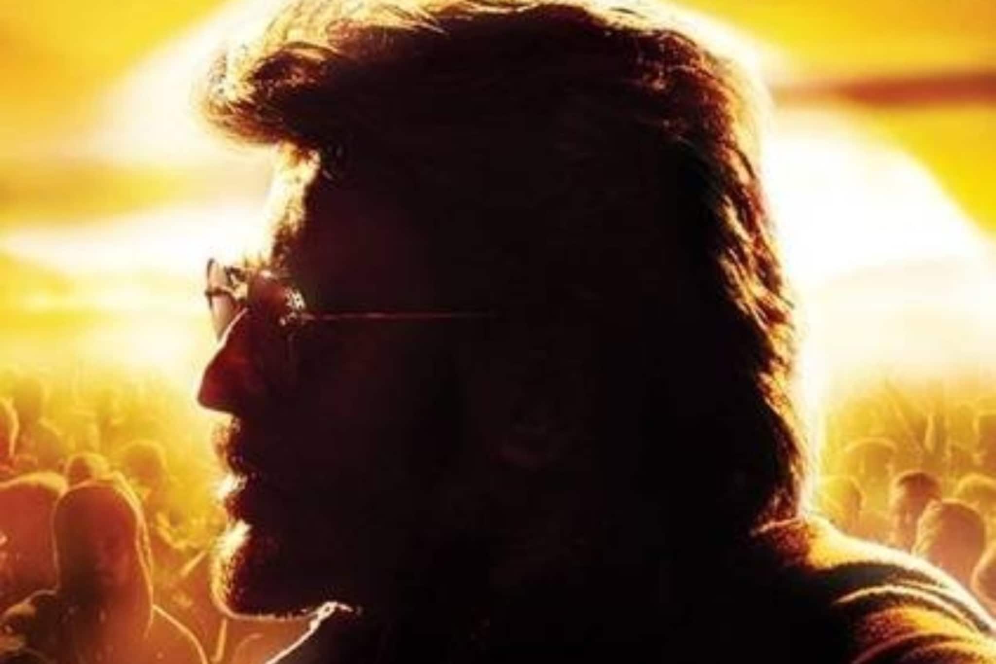 ১ মিনিটে ১ কোটি টাকা! আকাশছোঁয়া রেকর্ড পারিশ্রমিক, কুলি থেকে আজ সুপারস্টার তিনি