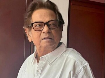  হাসপাতালে ভর্তি পরিচালক প্রভাত রায়