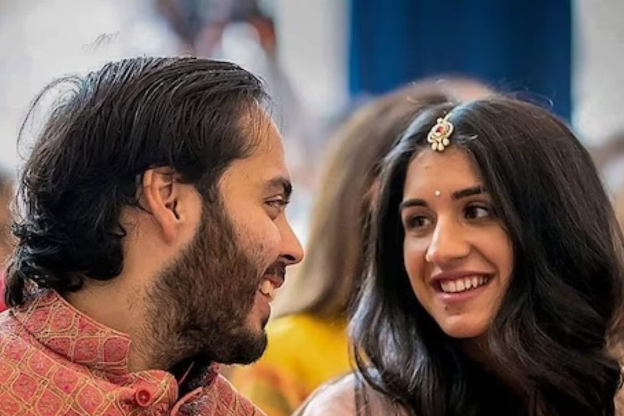 অনন্ত-রাধিকার বাগদান, ইশার বিয়ে, দেখে নিন আম্বানি পরিবারের নক্ষত্রখচিত উৎসবগুলি