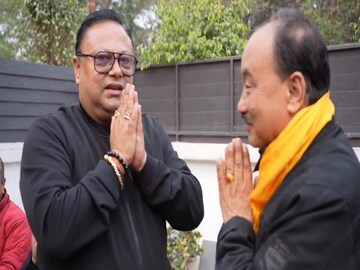 অনীত থাপার সঙ্গে গোপাল লামা৷ 