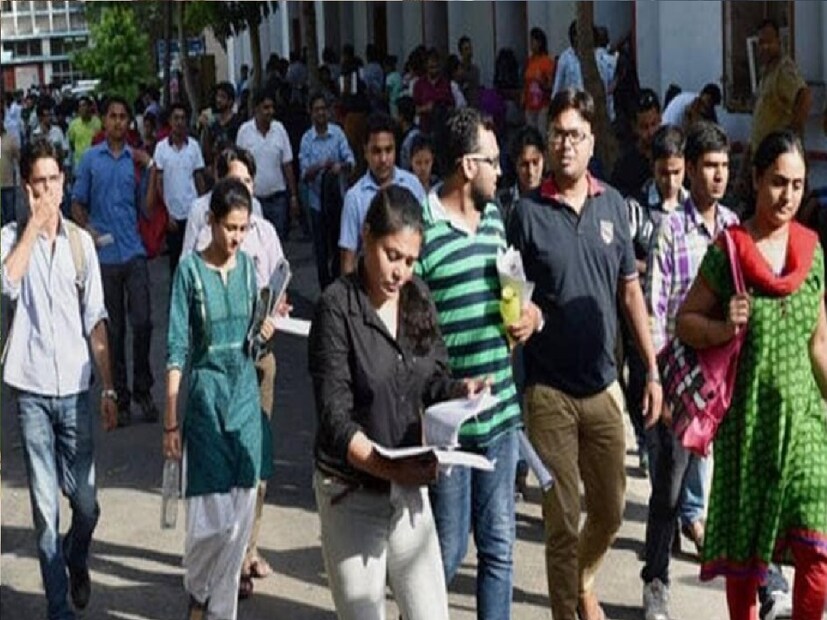 *চাকরি খুঁজছেন? আপনার জন্য জঙ্গলমহল ঝাড়গ্রামে রয়েছে চাকরির সুযোগ। স্বাস্থ্য দফতরের একাধিক বিভাগে রয়েছে কাজের সুযোগ। মেডিক্যাল অফিসার, প্যাথলজিস্ট, কমিউনিটি হেলথ অফিসার-সহ ন'টি বিভিন্ন বিভাগে নিয়োগের বিজ্ঞপ্তি জারি করা হয়েছে। ন'টি বিভিন্ন বিভাগে ১১ জন নিয়োগের বিজ্ঞপ্তি জারি হয়েছে ইতিমধ্যে। প্রতিবেদনঃ রঞ্জন চন্দ। ফাইল ছবি। 