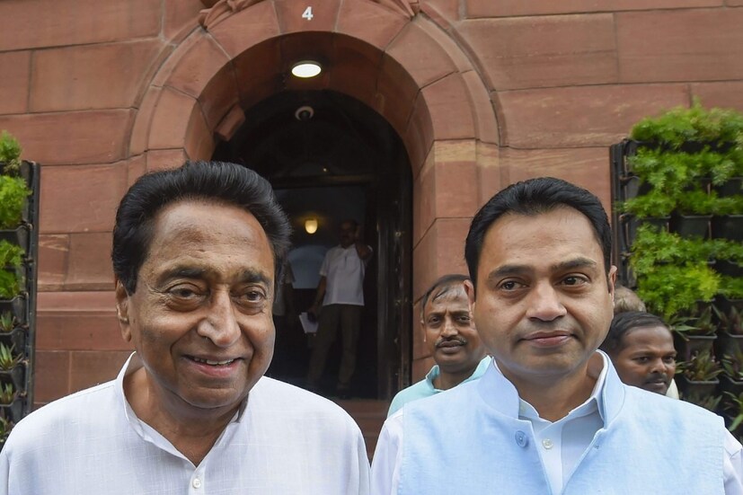 একটি জাতীয় সংবাদমাধ্যমের খবর অনুসারে, মধ্যপ্রদেশের প্রাক্তন মুখ্যমন্ত্রী কমলনাথ ও তাঁর পুত্র নকুল নাথ সে রাজ্যে রাহুল গান্ধির ভারত জোড়ো যাত্রা প্রবেশ করার আগেই গেরুয়া শিবিরে যোগ দিতে পারেন৷ (ছবি: পিটিআই)