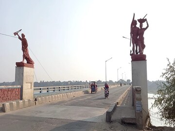 কৃষক সেতুর বিকল্প হিসেবে তৈরি হবে শিল্প সেতু৷ কৃষক সেতুর বিকল্প হিসেবে তৈরি হবে শিল্প সেতু৷