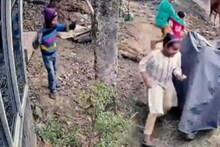 যখন তখন হামলা! ঘায়েল অনেকেই, ভয়ে কাঁটা হাওড়ার একাধিক গ্রাম