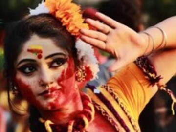 শনি রবি মিলিয়ে দোলযাত্রা, হোলিতে লম্বা ছুটি! দিনক্ষণ জেনে বেড়ানো ঠিক করে ফেলুন