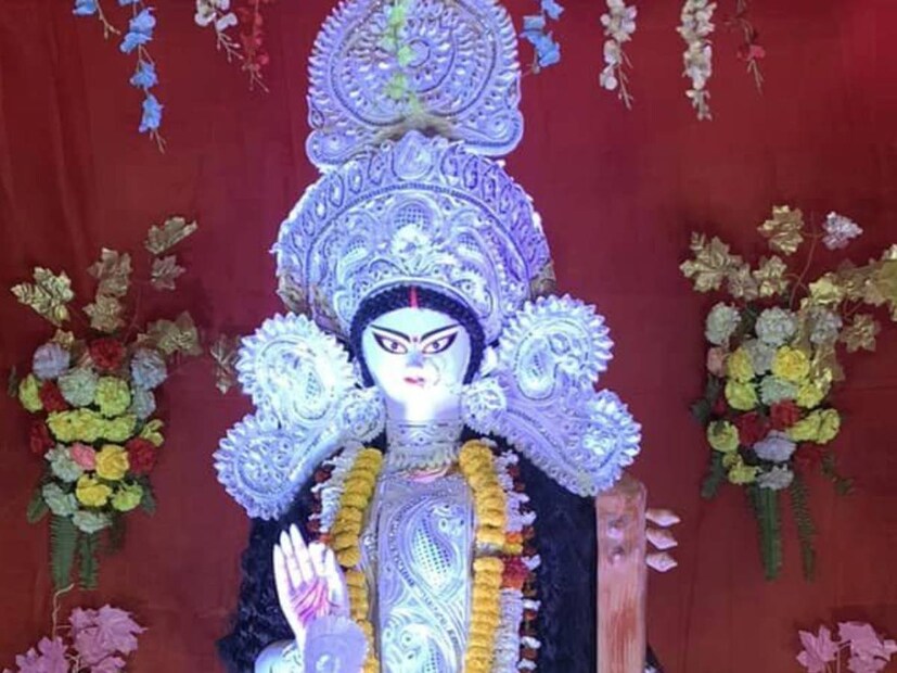 এ বছর সরস্বতীপুজো পড়েছিল ১৪ ফেব্রুয়ারি, ভ্যালেন্টাইন্স ডে-তে৷ 