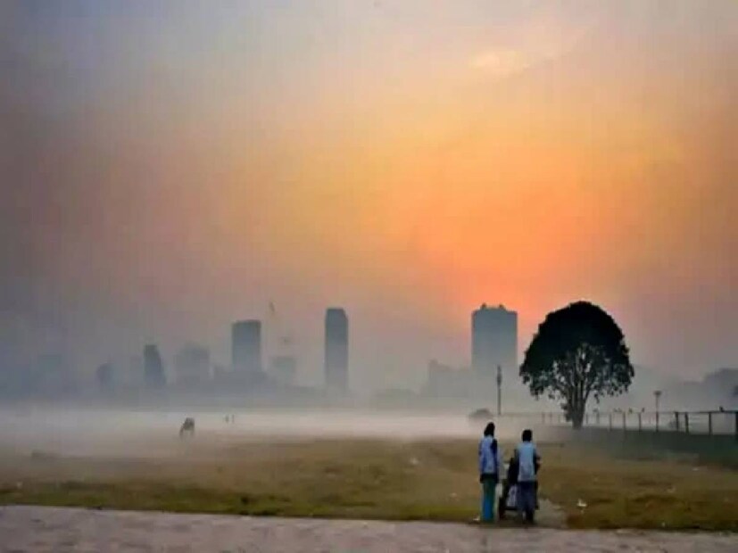  আগামী দুদিন সকালে হালকা কুয়াশা। বেলা বাড়লে পরিষ্কার আকাশ। কোথাও আংশিক মেঘলা আকাশ। মঙ্গলবার থেকে আবার মেঘলা আকাশের সম্ভাবনা। বিহার ও ঝাড়খণ্ড লাগোয়া জেলাগুলিতে মঙ্গল ও বুধবার বজ্রবিদ্যুৎ সহ হালকা বৃষ্টির সামান্য সম্ভাবনা। কবে কোন জেলায় কেমন বৃষ্টি?