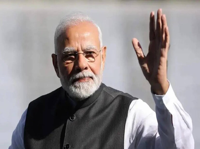 আজ বুধবার মহারাষ্ট্র সফরে যাওয়ার কথা প্রধানমন্ত্রী নরেন্দ্র মোদির। সেখান থেকেই বিভিন্ন প্রকল্পের উদ্বোধন করবেন তিনি৷ এর মধ্যে যেমন রয়েছে ১৭ হাজার ৩০০ কোটি টাকার গগনযান মিশন, তেমনই রয়েছে আয়ুষ্মান কার্ড বিতরণ, জাতীয় পিএম কিসান সম্মান নিধি যোজনার ১৬তম কিস্তির টাকা বিতরণ শুরু করা৷ রয়েছে মহিলাদের স্বনির্ভর গোষ্ঠীর জন্য বিশেষ বরাদ্দ বিতরণও৷