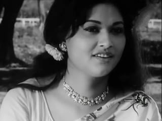 দর্শকদের স্মৃতিতে স্বমহিমায় উজ্জ্বল অঞ্জনা ভৌমিক