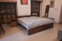 রাজভবনে খুলল পিস হোম, কাদের জন্য নিখরচায় থাকা খাওয়া? হোটেল বলে কটাক্ষ কুণালের