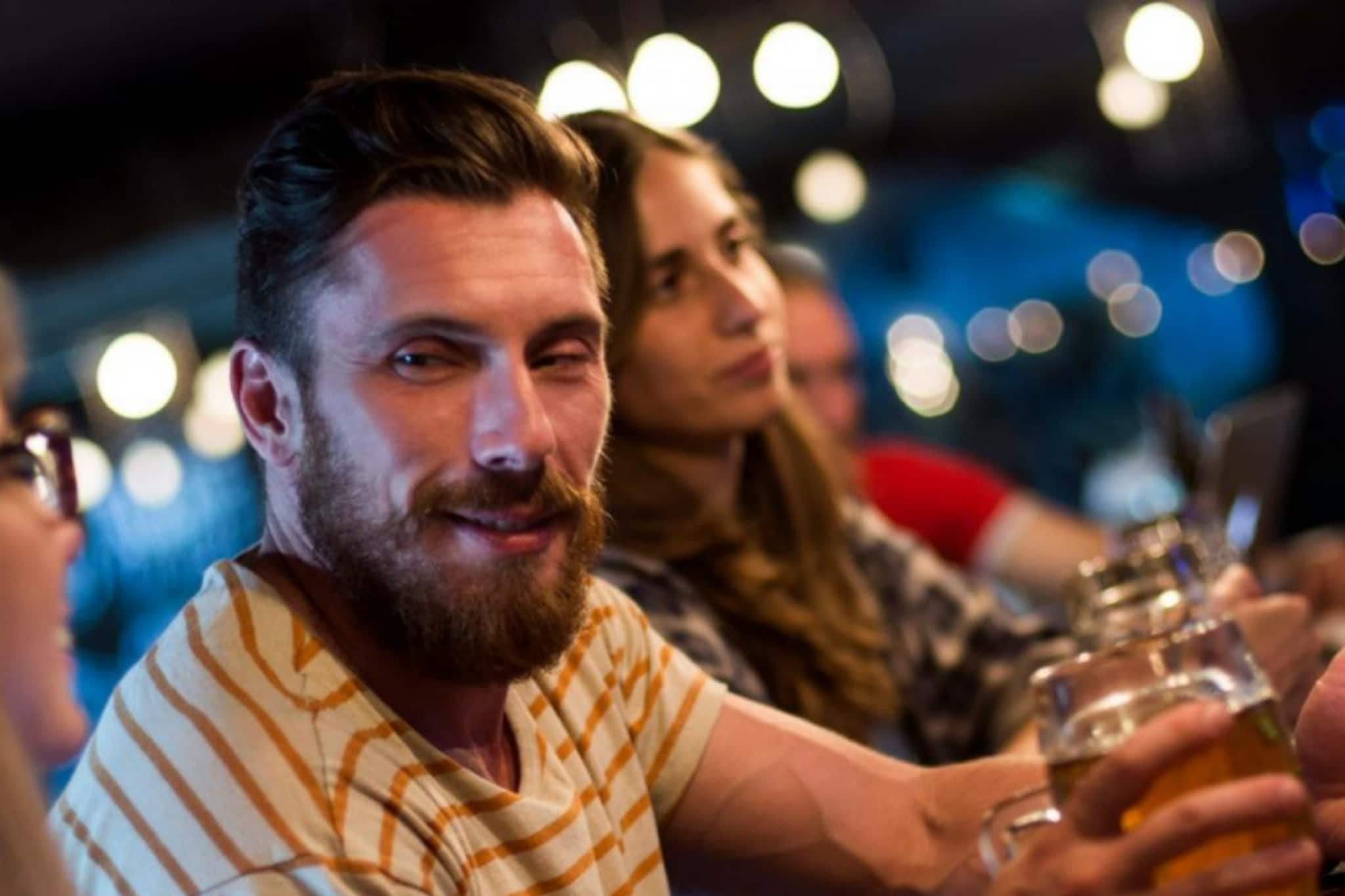 মদ্যপান করার পর চোখ লাল হয় কেন? উত্তর অজানা অনেকের