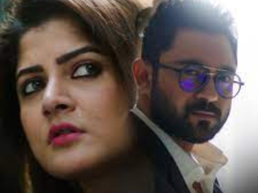 দেখতে পারেন 'দুজনে'। সিরিজে শ্রাবন্তী চট্টপাধ্যায় ও সোহম চক্রবর্তীর সেই পুরোনো জুটিকে আবার খুঁজে পাবেন। 