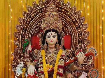 সরস্বতী পুজোর দিন এইসব কাজ করলেই আসবে রাশি রাশি টাকা! সোনায় মুড়বে কপাল