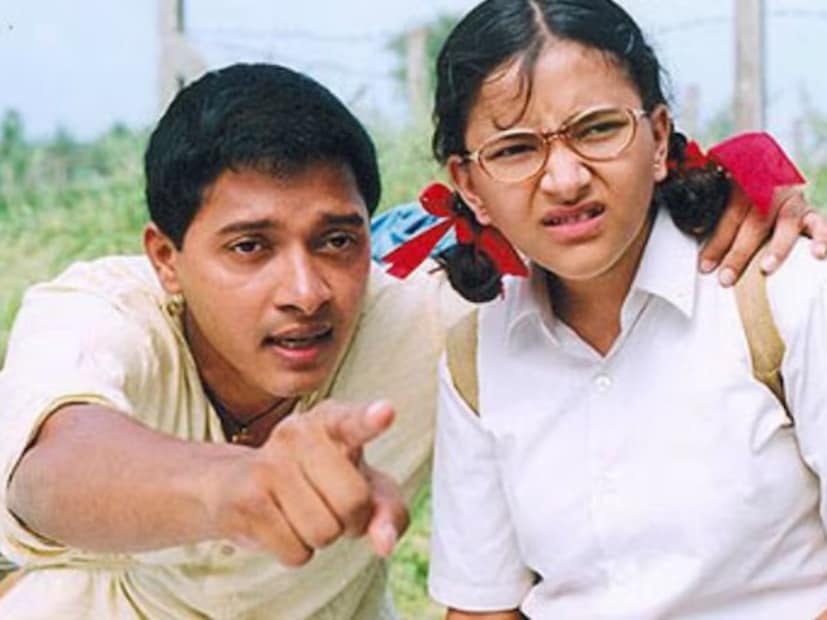 অভিনেত্রী আর কেউ নন, ‘মাকড়ি’, ‘ইকবাল’ খ‍্যাত শ্বেতা বসু প্রসাদ। শ্বেতার বলিউডে পথ চলার শুরুটা বেশ মসৃণ। টেলিভিশন দিয়ে অভিনয় শুরু করেন তিনি। তারপরই ‘মাকড়ি’তে কাজ। এই ছবির জন‍্য শিশুশিল্পী হিসেবে জাতীয় পুরস্কার পেয়েছিলেন তিনি। 