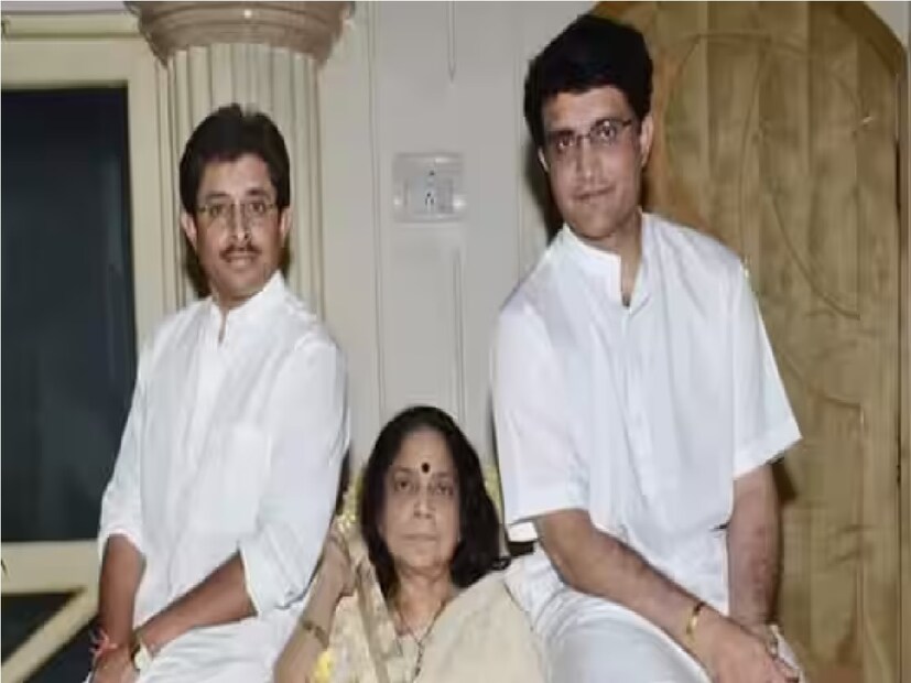 সৌরভ গঙ্গোপাধ্যায় ভর্তির দিনেও হাসপাতালে এসেছিলেন তারপরেও খোঁজ নিচ্ছেন নিয়মিত৷ Photo- Collected