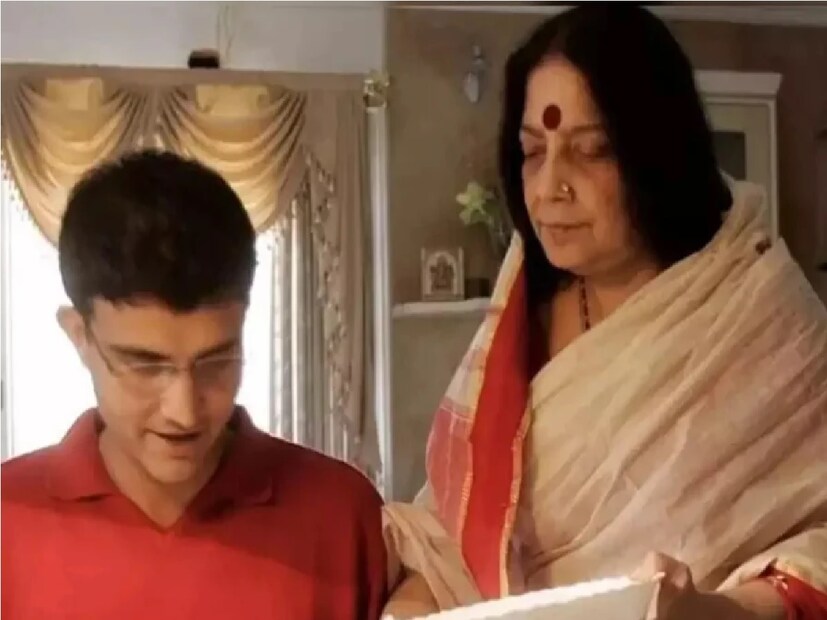 Sourav Ganguly Mother: ফেব্রুয়ারির ১ তারিখ   হৃদরোগে  আক্রান্ত সৌরভ গঙ্গোপাধ্যায়ের মা নিরূপা গঙ্গোপাধ্যায় হাসপাতালে ভর্তি হয়েছিলেন। Photo- Collected 