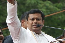 পুলিশের ডিজি-কে গাছে বাঁধার নিদান সুকান্তর, দেখুন ভিডিও
