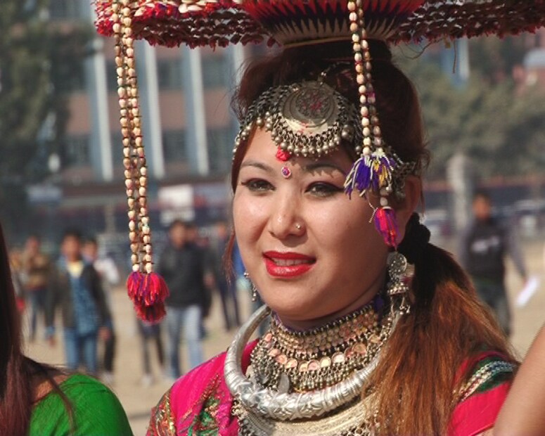 উত্তরাখণ্ডের থারু গোষ্ঠী রাজপুত। মনে করা হয়, কোন-ও কারণে তাঁরা থর মরুভূমি অতিক্রম করে নেপালের দিকে চলে গিয়েছিল। বর্তমানে তাঁরা উত্তরাখণ্ড, উত্তর প্রদেশ, বিহার ও নেপালে বসবাস করে।