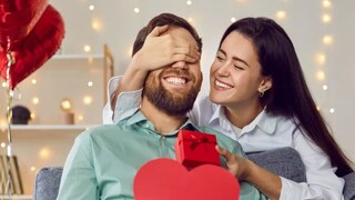 ভ্যালেন্টাইন্স ডে-র ডিনার ডেটে থাকুক আপনার হাতের স্পর্শ, ভালবাসার মানুষের মন গলে জল হবে, কীভাবে দেখুন (Representative Image) ভ্যালেন্টাইন্স ডে-র ডিনার ডেটে থাকুক আপনার হাতের স্পর্শ, ভালবাসার মানুষের মন গলে জল হবে, কীভাবে দেখুন (Representative Image)