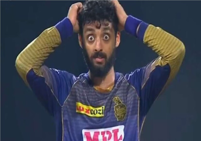 কেকেআর জার্সিতে সফল এই মিস্ট্রি স্পিনারের ৫০-ওভারের ফরম্যাটে অভিষেক হয়নি ইংল্যান্ড সিরিজের আগে পর্যন্ত। তবুও, রবিবার নিউজিল্যান্ডের বিরুদ্ধে ম্যাচে বরুণ বল নিয়ে জ্বলে উঠলেন, প্রমাণ করে দিলেন গম্ভীরের প্রতিটা বাজিই একদম সঠিক জায়গায় পড়ছে৷