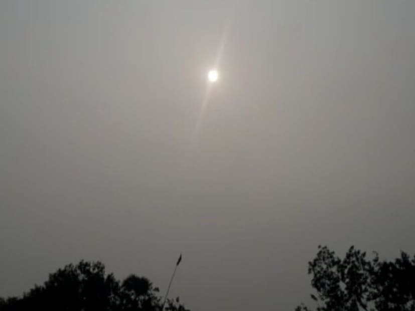 হাওয়া অফিসের রিপোর্ট অনুযায়ী নতুন করে পশ্চিম পশ্চিমী ঝঞ্ঝা, প্রবেশ করায় আবহাওয়ার মানচিত্র অনেকটাই বদলে যাবে। চলতি মাসের ১৭ তারিখ থেকে ২২ তারিখ পর্যন্ত পশ্চিমী ঝঞ্ঝার প্রভাব পড়বে বিভিন্ন রাজ্যে। যার কারণে আবারও আবহাওয়ার ভোল বদল ঘটবে।