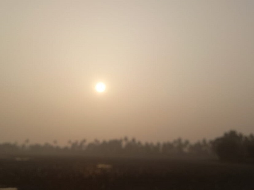 কেরালা তামিলনাডু ও দক্ষিণ ভারতের কিছু অংশে গরম ও অস্বস্তিকর আবহাওয়ার। উত্তর-পশ্চিম ভারতের তাপমাত্রা ২ থেকে ৩ ডিগ্রি সেলসিয়াস বাড়বে। 