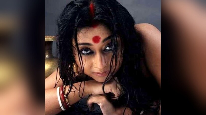 কাঞ্চন ও পিঙ্কি দুজনেই এই খবরটি নিশ্চিত করেছেন। তবে এর বেশি কিছু বলতে চাননি। যেহেতু তাঁদের ছেলে এখনও প্রাপ্তবয়স্ক হয়নি, তাই সে তার মায়ের কাছেই থাকবে। এই মুহূর্তে পিঙ্কি ‘স্বয়ংসিদ্ধা’ এবং ‘কনস্টেবল মঞ্জু’ সিরিয়াল নিয়ে ব্যস্ত। পাশাপাশি সিনেমা, সিরিজেও তাঁকে দেখা যায়। হাতে রয়েছে একাধিক কাজ। আপাতত ছেলেকে নিয়ে সেদিকেই মন দিতে চান তিনি। 