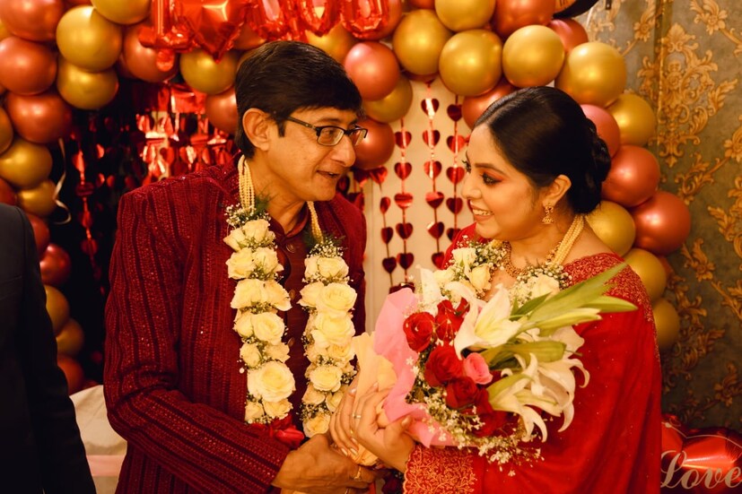  জীবনসঙ্গীর কাছ থেকে স্নেহ মিশ্রিত ভালবাসা, প্রশ্রয় চান, বলেছিলেন শ্রীময়ী। এমন কাউকে পাশে পেতে চান যিনি তাঁকে প্যাম্পার করবেন। 