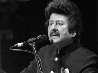 প্রয়াত পঙ্কজ উধাস, লক্ষ লক্ষ শৈশবকে কাঁদিয়ে চলে গেলেন মেলডির রাজা, শোকের ছায়া!