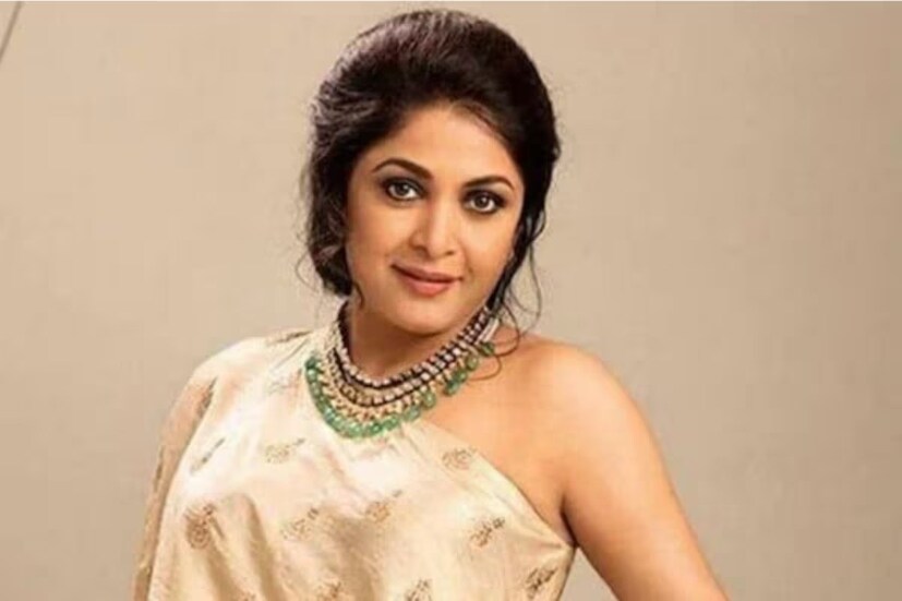 বলিউড অভিনেতা অমিতাভ বচ্চন  গোবিন্দা এবং মিঠুন চক্রবর্তীর সঙ্গে কাজ করে যে স্টারডম রাম্যা কৃষ্ণণ পাননি, প্রভাসের সঙ্গে কাজ করে তিনি তা পেয়েছেন। তবে আজ তিনি দক্ষিণের স্বণামধন্য অভিনেত্রীদের মধ্যে একজন৷