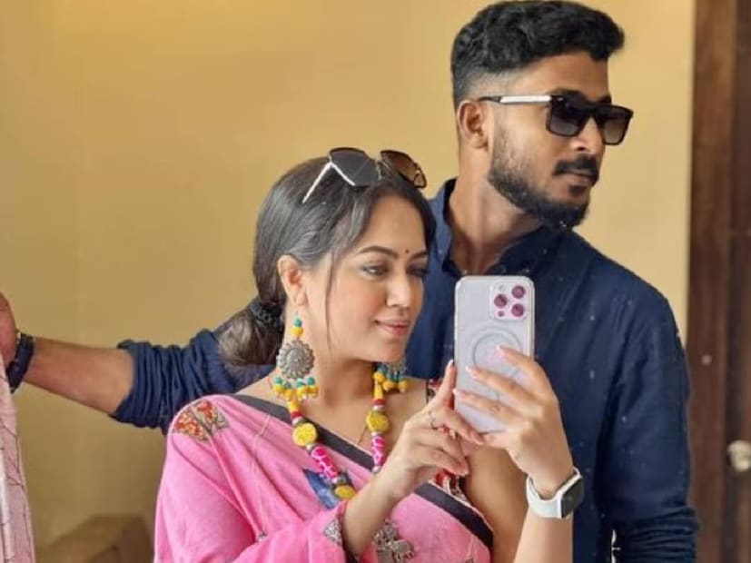 ‘‘মানুষ হিসেবে তো সবসময়ই ভাল লাগত ওকে। মজার, চার্মিং, সবই আকর্ষণীয়। আর একটা মানুষ কেমন, তাকে দেখেই আমি খানিকটা বুঝতে পারি। দীপঙ্করকেও তাই আমার ভাল লেগে গিয়েছিল।’’