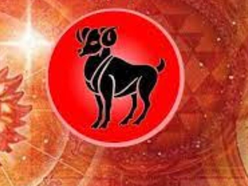 বুধ এবং সূর্যের মিলন মকর রাশির জাতক-জাতিকাদের জীবনে সমৃদ্ধি উপচে পড়বে। কর্মক্ষেত্রে আয় বাড়তে পারে। পদ বা দায়িত্বও বাড়তে পারে। শুধু তাই নয়, আপনার সম্মানও বাড়বে। 