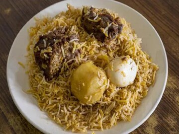 দিঘায় আরও কমল খাওয়ার খরচ! মাত্র ৮০ টাকায় আনলিমিটেড বিরিয়ানি, রইল সেই ঠিকানা দিঘায় আরও কমল খাওয়ার খরচ! মাত্র ৮০ টাকায় আনলিমিটেড বিরিয়ানি, রইল সেই ঠিকানা