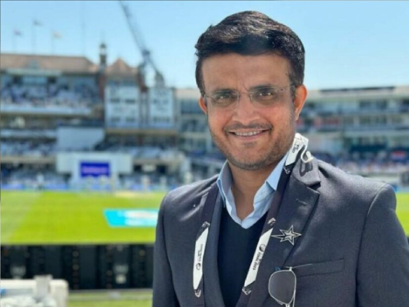 সৌরভ জানিয়ে দেন, মেয়ে ডোনার প্রেফাইলে মাঝেমধ্যেই ভিজিট করেন তিনি। তবে আরও এক বলিউড নায়িকার কথাও বলেন দাদা।