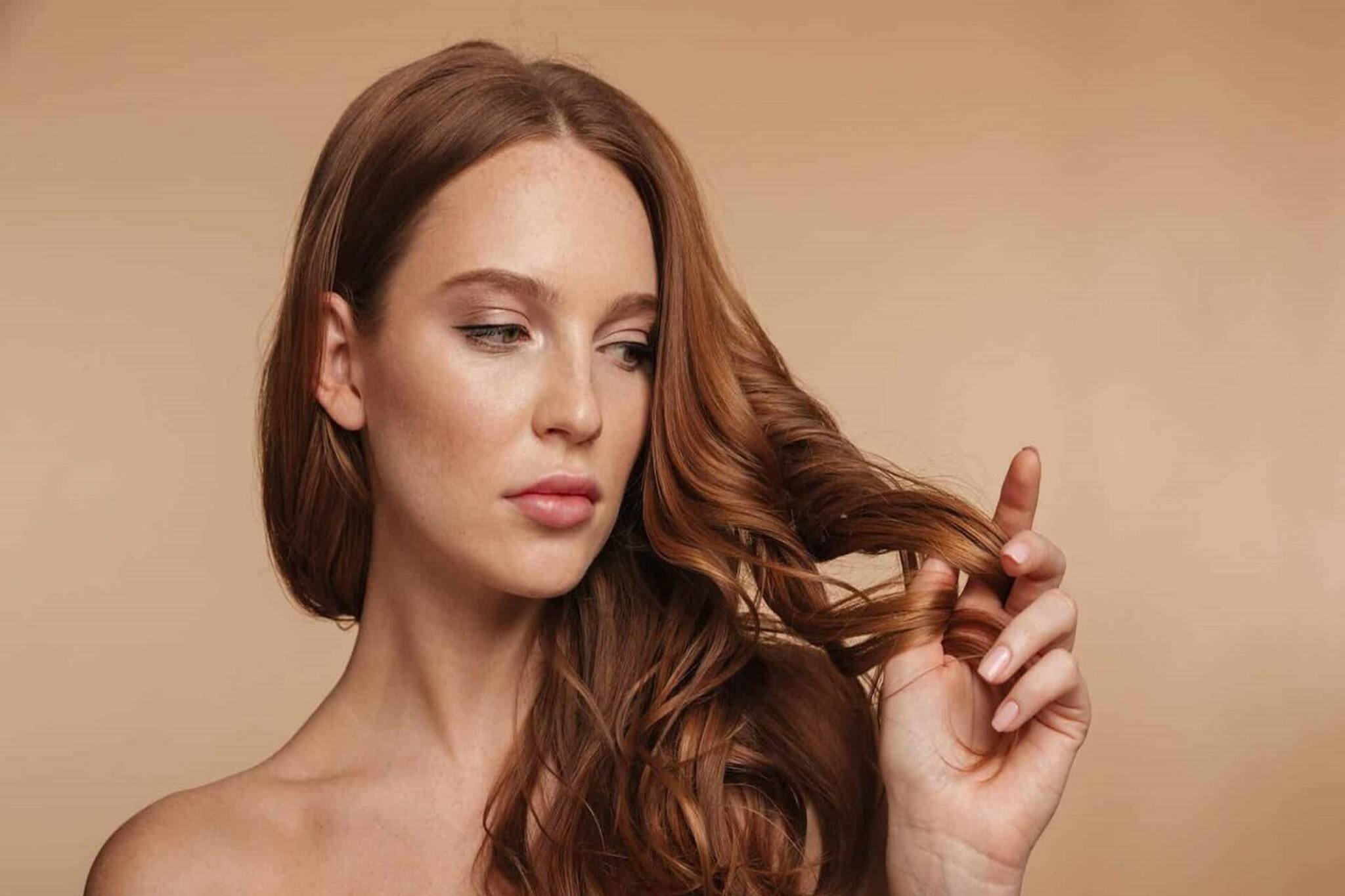 জবা ফুলের সঙ্গে এই উপাদান মিশিয়ে বিশেষ প্যাক বানান! এক মাসে ঝলমলে চুল পাবেন!