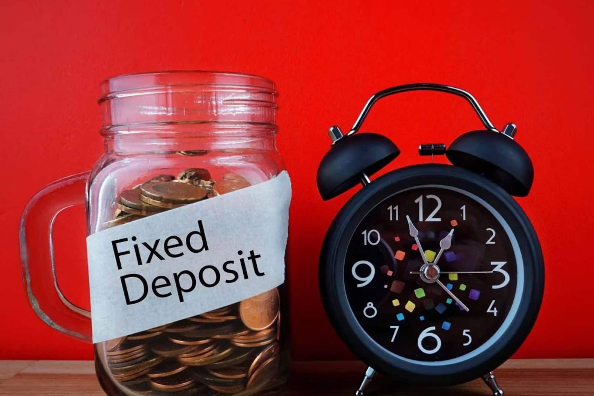 এই ৫ ব্যাঙ্কে Fixed Deposit করেছেন? মাত্র ৮ বছরেই টাকা দ্বিগুণ