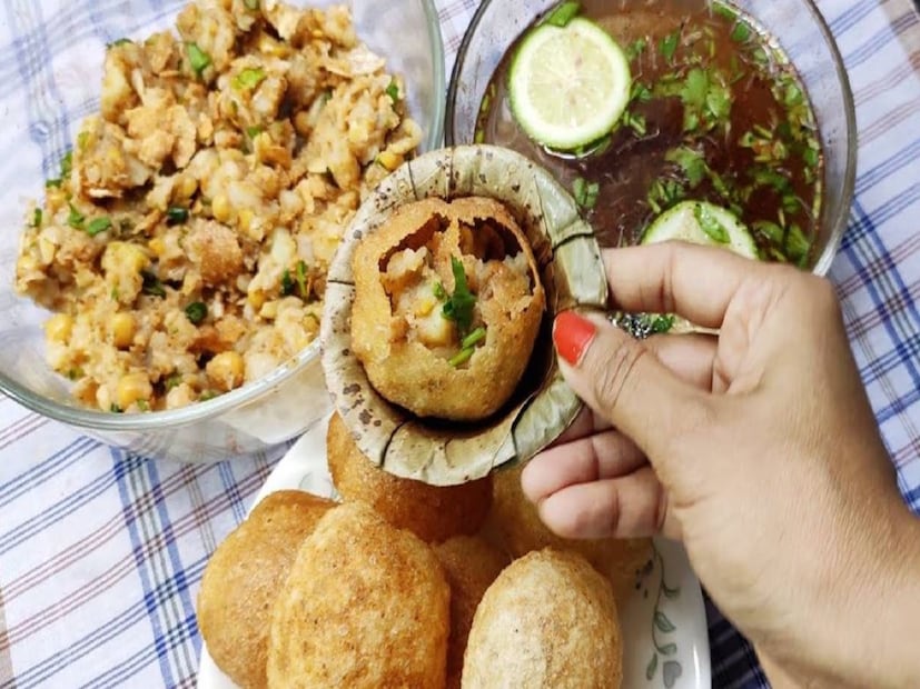 ফুচকার জলে প্রচুর পরিমাণে নুন ব্যবহার করা হয়, তাই এটি খেলে রক্তচাপ বেড়ে যায়।