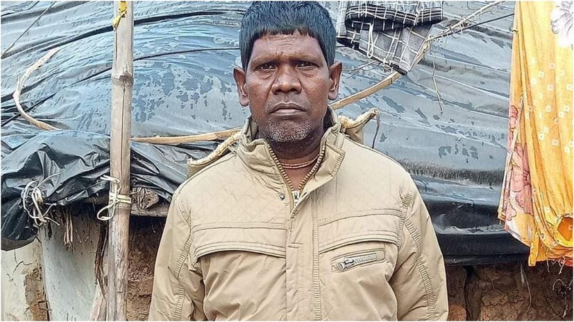 মূলত ভুবন বাদ্যকর অভিযোগ করেছিলেন, বাঁকুড়ার বেঙ্গল রিমিক্স মিউজিকের সঙ্গে তাঁর প্রথম কপিরাইটের চুক্তি হওয়া সত্বেও তাঁকে আইপিআরএস অর্থাৎ শিল্পী ভাতার ব্যবস্থা করে দেওয়ার নাম করে তাঁর কপিরাইটের স্বত্ব লিখিয়ে নিয়েছিলেন গোপাল ঘোষ। তাই শেষমেষ কেন্দ্রীয় সরকারের কপিরাইট বোর্ডের কাছে ভুবন কপিরাইট ফেরত চেয়ে আবেদন জানিয়েছিলেন। তাঁর হয়ে লড়াইয়ে নেমেছিল বাঁকুড়ার মিউজিক সংস্থা।(তথ্য: সৌভিক রায়)