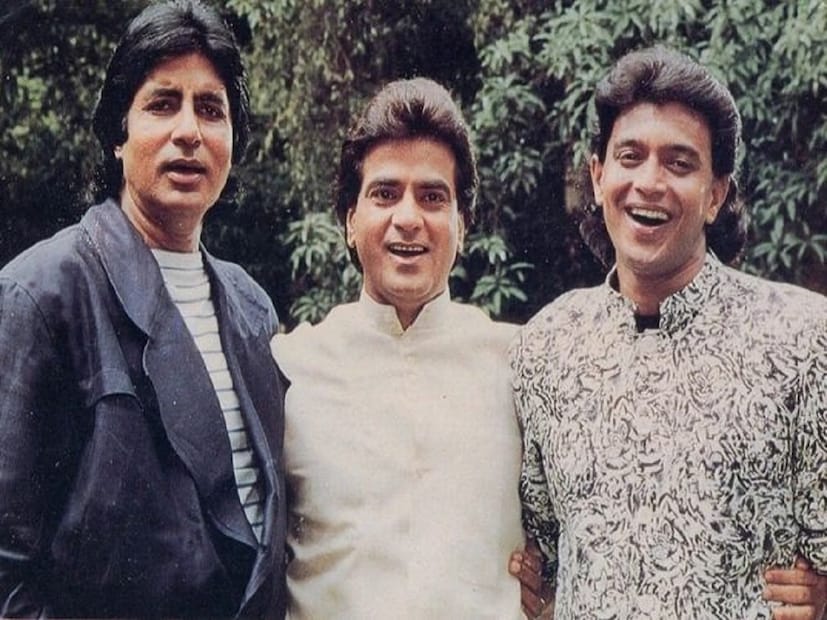 বলিউডে সিনিয়ার সুপারস্টার হিসেবে আসে অমিতাভ বচ্চন, রাজেশ খান্নার মতো নাম৷ এর পরের সময়ের সুপারস্টার হিসেবে উঠে আসে শাহরুখ খান, সলমন খান, আমির খান এবং অক্ষয় কুমারের নাম। মজার ব্যাপার হল, বচ্চনের পরে এই নামগুলির মধ্যে কেউই মিঠুনের মতো হিট ছবি পায়নি।