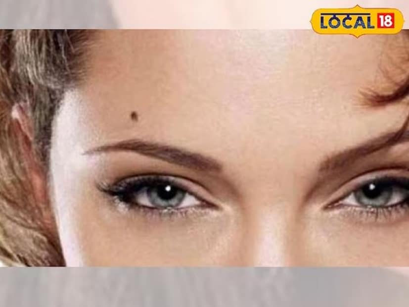 হস্তরেখা বিশারদ ড. অনীশ ব্যাস জানান, কারও কানে তিল থাকলে তা শুভ লক্ষণ বলে গণ্য করা হয়। এই ধরনের ব্যক্তিরা সাধারণত ভাগ্যবান, বুদ্ধিমান হন। এমনকী দ্রুত সিদ্ধান্ত নিতেও এঁদের জুড়ি মেলা ভার। আর উভয় কানে তিল থাকলে তো সোনায় সোহাগা। এমনটা হলে আরামদায়ক জীবন উপভোগ করা সম্ভব।