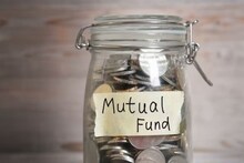 Mutual Fund-এর টাকা তুলে নিতে চান? দেখে রাখুন অনলাইন, অফলাইন দুই পদ্ধতিই
