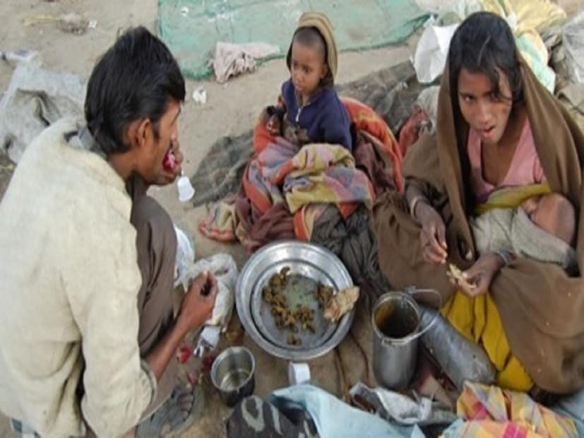নীতি আয়োগের ওই রিপোর্ট অনুযায়ী, মাতৃত্বকালীন স্বাস্থ্য, স্কুলে শিক্ষার বছরে বঞ্চিত জনসংখ্যার শতকরা হার, স্কুলে হাজিরা ও রান্নার জ্বালানি ও বিদ্যুতের সুযোগ থেকে বঞ্চিত জনসংখ্যার শতকরা হারের মতো মাপকাঠিতেও বিহারের স্থান তালিকায় একেবারে শেষে।