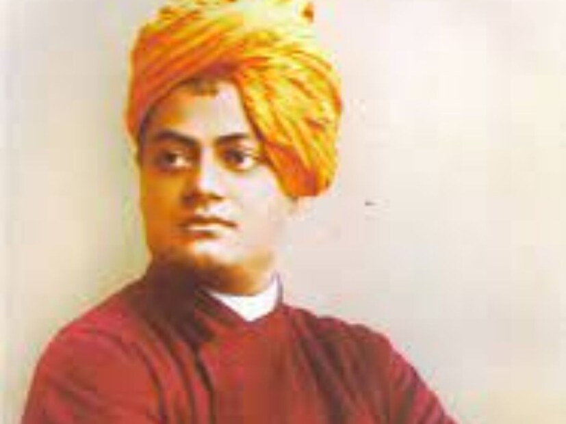 সেদিন প্রায় ২০,০০০ লোকের জনসমাগম, উদগ্রীব চিত্তে শিয়ালদহ স্টেশনে তাঁকে স্বাগত জানানোর জন্য অপেক্ষা করছিলেন। ইতিমধ্যেই কলকাতার মানুষজন সংবাদপত্রে স্বামী বিবেকানন্দের অবাক করা কার্যকলাপ সম্পর্কে বিস্তারিত পড়েছিলেন।  এছাড়াও, আমেরিকা ও ইংল্যান্ডের বাসিন্দাদের লেখা কৃতজ্ঞতা ও প্রশংসাপত্রগুলিও পড়েছিলেন, যা তখন সংবাদপত্রে ছাপা হয়েছিল। এই সবকিছুই জনসাধারণের মধ্যে স্বামী বিবেকানন্দর প্রতি আগ্রহ আরও বাড়িয়ে তুলেছিল।
