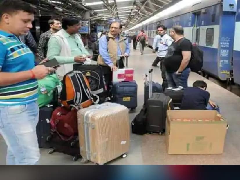 •০২০২৩ হাওড়া-পাটনা স্পেশাল ট্রেনে ২৫ ফেব্রুয়ারি, ৩,১০,১৭, ২৪ ও ৩১ মার্চ এসি চেয়ার কার (সিসি) এবং দ্বিতীয় শ্রেণীর সিটিং (২এস) এ উপলব্ধ৷
•০৯৪৫২ ভাগলপুর - গান্ধীধাম বিশেষ ট্রেনে বার্থের উপলব্ধতা:১৮,২৫ মার্চ এসি-২ ও এসি-৩ উপলব্ধ৷২৫ মার্চ স্লিপার ক্লাস উপলব্ধ।