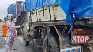 বাংলাদেশ থেকে ভারতে ঢুকল ট্রাক, শাটার খুলতেই হতবাক বিএসএফ জওয়ানরা, ধৃত ৩ (File Photo) বাংলাদেশ থেকে ভারতে ঢুকল ট্রাক, শাটার খুলতেই হতবাক বিএসএফ জওয়ানরা, ধৃত ৩ (File Photo)