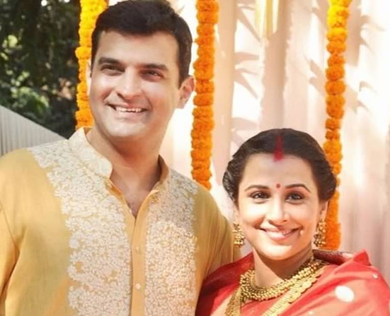 সিদ্ধার্থ রয় কাপুর-- ২০১২ সালে সিদ্ধার্থ রয় কাপুর বিয়ে করেন বিদ্যা বালনকে। এটি তাঁর তৃতীয় বিয়ে। সিদ্ধার্থের প্রথম বিয়ে ছোটবেলার বন্ধু আরতি বাজাজ-এর সঙ্গে। দ্বিতীয় বিয়ে এক টিভি প্রযোজকের সঙ্গে। ২০০৮ সালে তাঁদের বিয়ে ভেঙে যায়। এরপর-ই বিদ্যাকে বিয়ে করেন সিদ্ধার্থ।